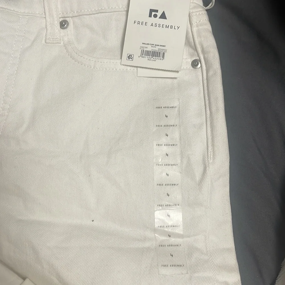 Free Assembly White High Wasted Cuffed Shorts - Picture 2 of 6